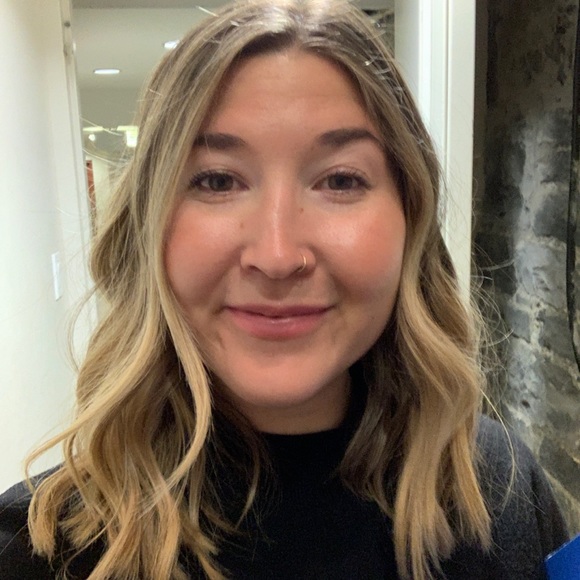 Meet your Posher, Erika - Picture 1 of 1